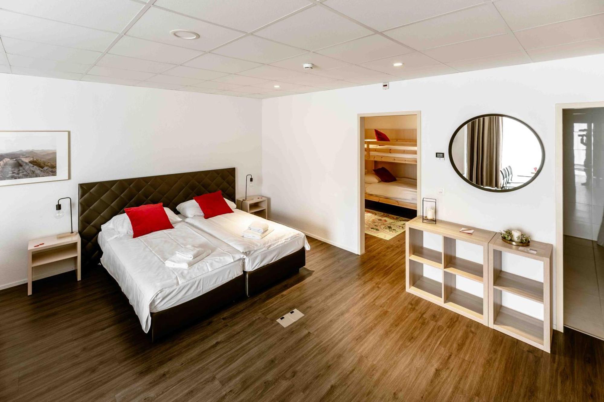 Aparthotel Hine Adon Bern Airport Belp Exterior foto
