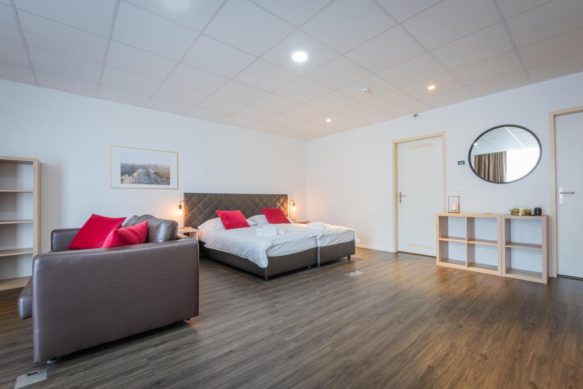 Aparthotel Hine Adon Bern Airport Belp Exterior foto