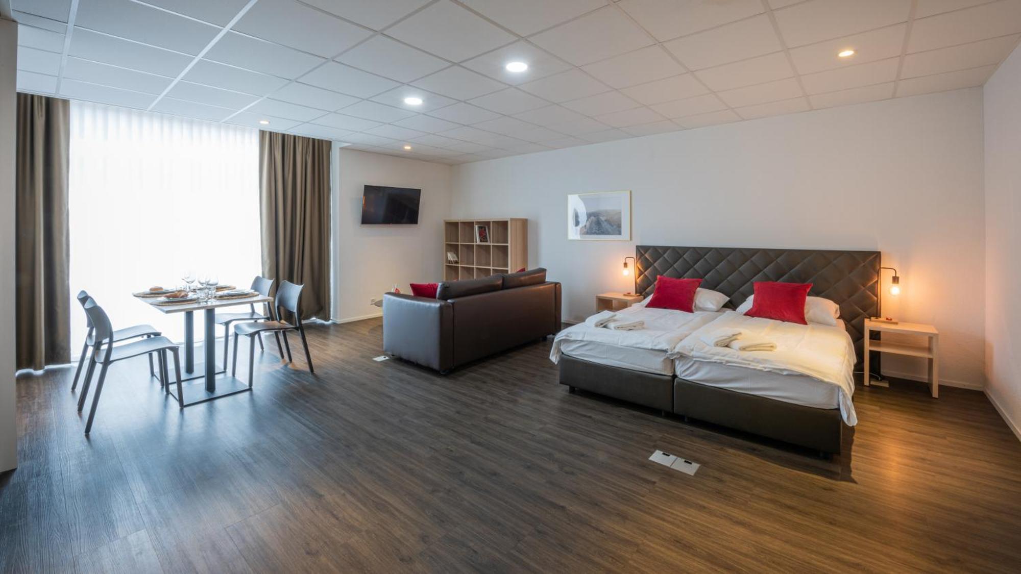 Aparthotel Hine Adon Bern Airport Belp Exterior foto